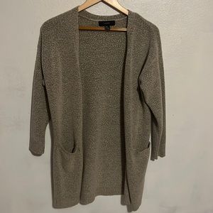 Beige Cardigan with pockets!